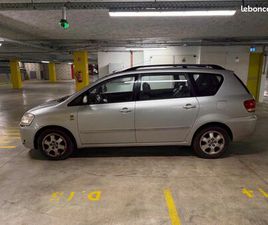 TOYOTA AVENSIS VERSO DIESEL CLIMATISÉ 7 PLACES