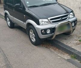 VENDS VOITURE 4X4 DAIHATSU