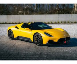 MASERATI MC20 2023 MASERATI MC20 - CIELO / GIALLO GENIO / CARBON CERAMIC BRAKES