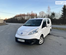 NISSAN E-NV200 2017