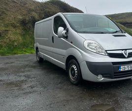 VAUXHALL VIVARO