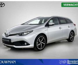 TOURING SPORTS 1.8 HYBRID BLACK EDITION LIMITED |