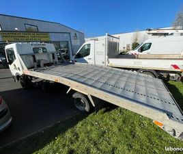 CAMION PORTE-VOITURE NISSAN NT400