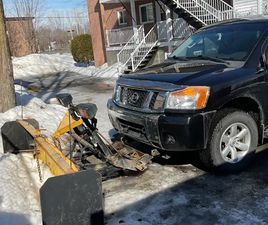 PICK UP AVEC GRATTE À NEIGE
