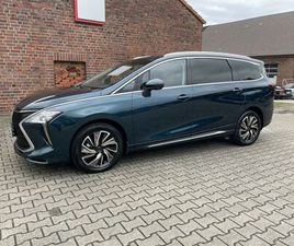 - U-TOUR 7-SITZER-AHK-GD-GANZJAHRESRE