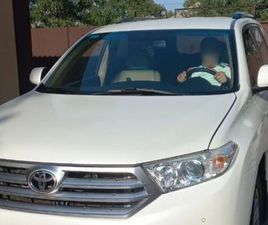 TOYOTA HIGHLANDER 2011