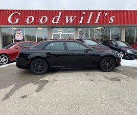 2023 CHRYSLER 300 S AWD, LEATHER, SUNROOF, REMOTE START!