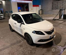 LANCIA Y 2022 LANCIA Y 1.0 HYBRID SILVER (NEOPATENTATI)