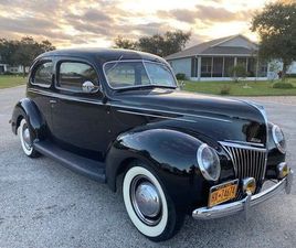 TIMELESS CLASSIC! 1939 FORD DELUXE SEDAN WITH FLATHEAD V8 POWER