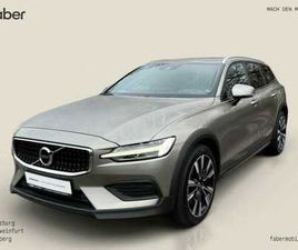 VOLVO V60 CROSS COUNTRY PRO