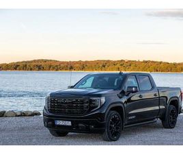 GMC SIERRA 1500 CREW CAB GMC SIERRA 1500 DENALI CREWCAB 4WD ALL BLACK AUTOMATIK, 2025 GOD.