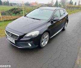 VOLVO V40 CROSS COUNTRY D2