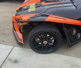 2017 POLARIS SLINGSHOT (CUSTOMIZED)