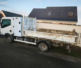 CAMION BENNE NISSAN NT 400