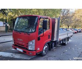 ? ISUZU SÉRIE N EVOLUTION 2019 – SEULEMENT 900 KM BENNE ALU + ATTELAGE – ÉTAT NEUF
