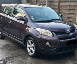 TOYOTA URBAN CRUISER