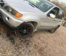 BONJOUR, VENDS MON VÉHICULE BMW, X5 ROULE TOUS LES JOURS, CONTRÔLE MOINS DE SIX MOIS