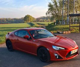 TOYOTA GT86 ORANGE – 81 000 KM – TRÈS BON ÉTAT