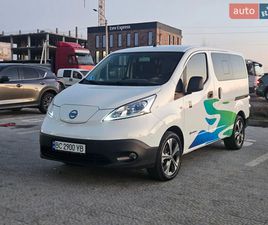 NISSAN E-NV200 2017
