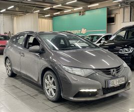 TOURER 1,8I COMFORT ** JUURI TULLUT / VETOKOUKKU / VAKKARI / LOHKOLÄMMITIN / 2.OM SUOMIAUTO **