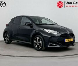 TOYOTA YARIS 1.5 HYBRID 115 DYNAMIC | DODEHOEK DETECTIE | PARKEERSENSOREN VOOR/ACHTER | STOEL-/STUURVERWARMING | APPLE CARPLAY / ANDROID AUTO