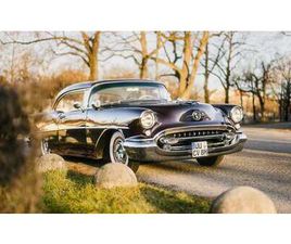 1955 OLDSMOBILE 88 HOLIDAY 2-DOOR HARDTOP COUPÉ