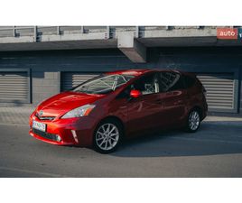 TOYOTA PRIUS V 2013