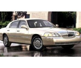 USED 2011 LINCOLN TOWN CAR SIGNATURE