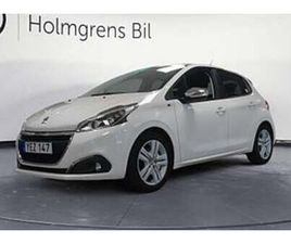 PEUGEOT 208 1.2 PURETECH 82HK PANORAMAGLASTAK DRAGKROK | RÄNTA 4,99%
