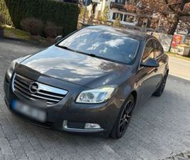 OPEL INSIGNIA V6 ALLRAD, GEPFLEGTER ZUSTAND