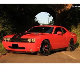 A SAISIR SUPERBE DODGE CHALLENGER SRT8 6.1 HEMI 425CH - 100% FRANCAISE - CARNET ENTRETIEN COMPLET - VIDANGE DE BOITE OK - 2 PNEUS NEUFS - PLAQUETTES ARRIÈRE NEU