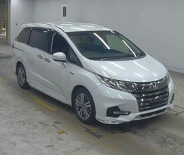 HONDA ODYSSEY ABSOLUTE 7 SEATER AUTOMATIC HYBRID 2.0 PETROL //POWER SLIDING REAR DOORS//REVERSE CAMERA//ADAPTIVE C