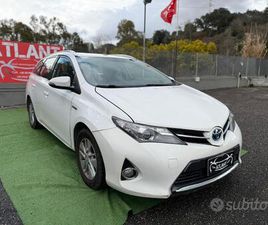 TOYOTA AURIS TOURING SPORTS 1.8 HYBRID LOUNGE