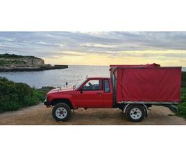 TOYOTA HILUX 4WD YN67 1987