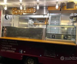 FOOD TRUCK COMPLETAMENTE ATTREZZATO