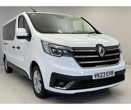 RENAULT TRAFIC PASSENGER LL30 BLUE DCI 150 START 9 SEATER EDC
