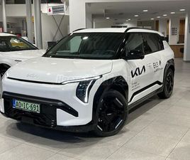 KIA EV3 81,4KWH GT LINE KIA WALLIS DEMO AUTÓ POWERT ÉS DWP CSOMAGGAL + AJÁNDÉK TÉLI GUMIVAL