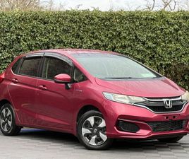 HONDA FIT F-PACKAGE 1.5 HYBRID AUTO // NEW 2 YEAR NCT // REVERSE CAMERA // DIGITAL CLIMATE CONTROL