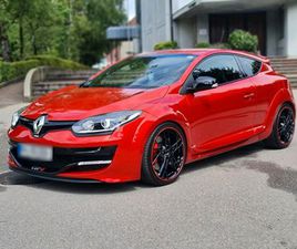 RENAULT MEGANE COUPE RS RENAULT MEGANE RS CUP S 275 AKRAPOVIC