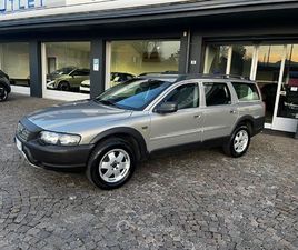 VOLVO XC70 AWD MOMENTUM 2.4 TURBO ISCRITTA A.S.I.