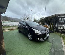 PEUGEOT 5008 1