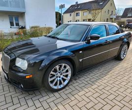 CHRYSLER 300C SRT8 SCHWARZ 61 L SCHEVKBERF TOPP