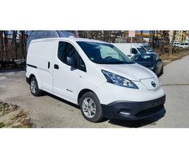NISSAN E-NV200