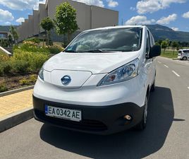 NISSAN E-NV200