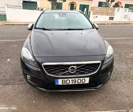 VOLVO V40 CROSS COUNTRY D2 POWERSHIFT MOMENTUM