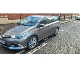 TOYOTA AURIS TOURING SPORTS