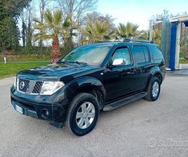 NISSAN PATHFINDER 2.5 DCI 4X4 CON RIDOTTE 7P