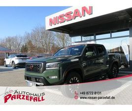 3.8 AT PRO-4X CREW CAB LUXURY PACKAGE