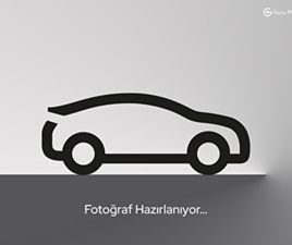 SEDAN 1.3 TCE ICON EDC