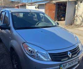 RENAULT SANDERO 2010